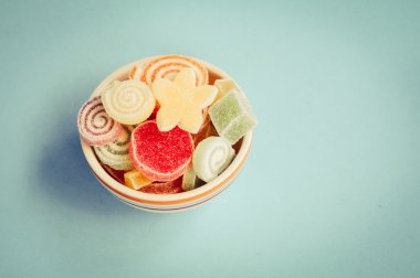 Renkli meyve-hamur tatlılar filtre etkisi retro vintage arpacık ile