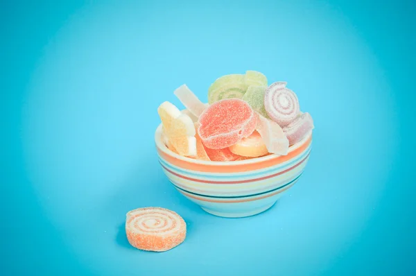 Doces coloridos de pasta de frutas com efeito de filtro retro vintage sty — Fotografia de Stock