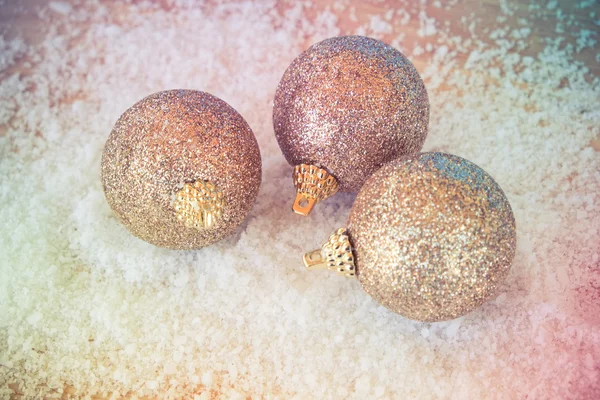 Рождественский мяч с эффектом фильтра ретро винтажный стиль — стоковое фото
