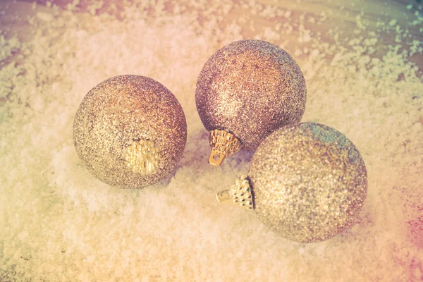 Рождественский мяч с эффектом фильтра ретро винтажный стиль — стоковое фото