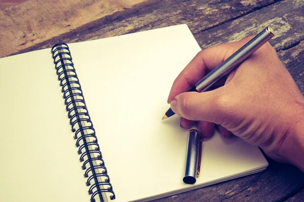 Retro etkisi soluk ve görüntü bir yazma tonda bir notla bir fo