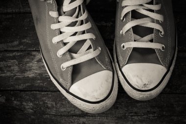 spor ayakkabıları ile filtre etkisi retro vintage styl