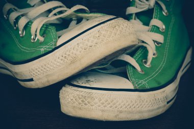 spor ayakkabıları ile filtre etkisi retro vintage styl