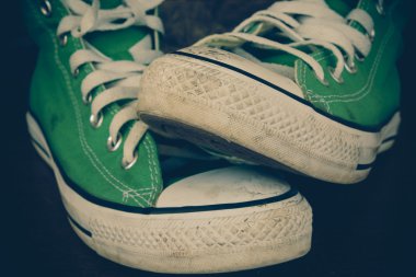 spor ayakkabıları ile filtre etkisi retro vintage styl