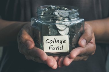 filtre ile yatırım kavramı para cam için tasarruf