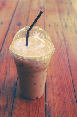 kahve fincanı kafede filtre etkisi retro vintage tarzı ile