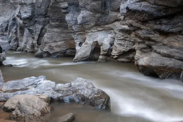 Creek flowing over the rocks — Stock Photo, Image