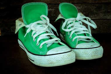 spor ayakkabıları ile filtre etkisi retro vintage styl