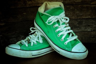 spor ayakkabıları ile filtre etkisi retro vintage styl