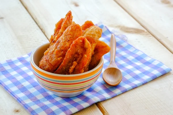 Thai snack sweetened fried banana fritters — Stock Photo, Image