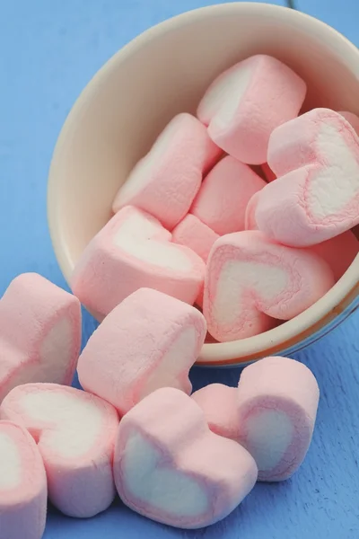 Rosa a forma di cuore di marshmallow con effetto filtro vintage retrò — Foto Stock