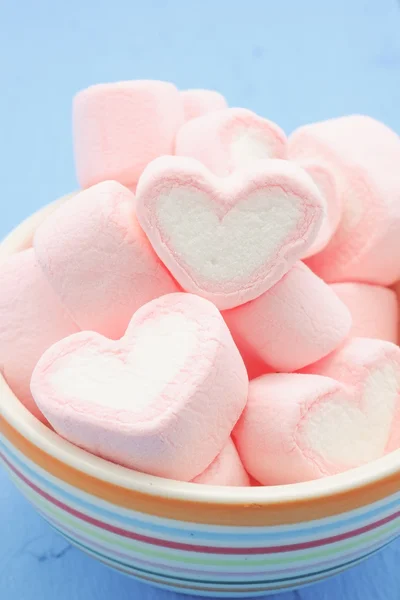 Rosa a forma di cuore di marshmallow con effetto filtro vintage retrò — Foto Stock