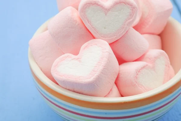 Roze hart vorm van marshmallow met filter effect retro vintage — Stockfoto