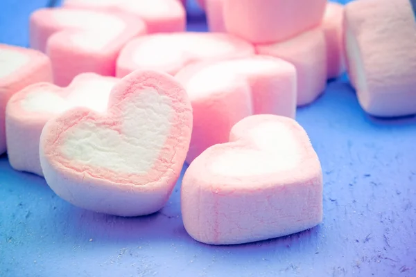 Forma de coração rosa de marshmallow com efeito de filtro retro vintage — Fotografia de Stock