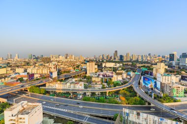 Bangkok expressway akşam
