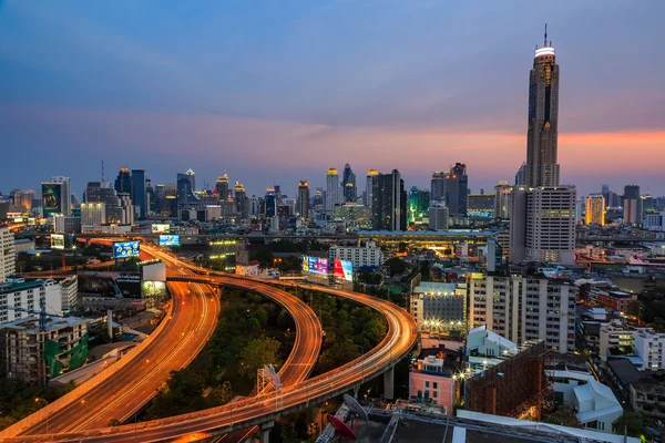 Bangkok çatı alacakaranlıkta — Stok fotoğraf