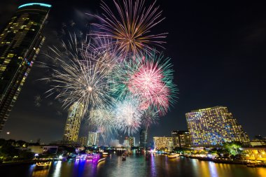 Yeni yıl havai fişekleri