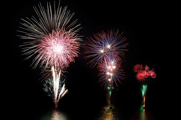 Fuegos artificiales de año nuevo — Foto de Stock