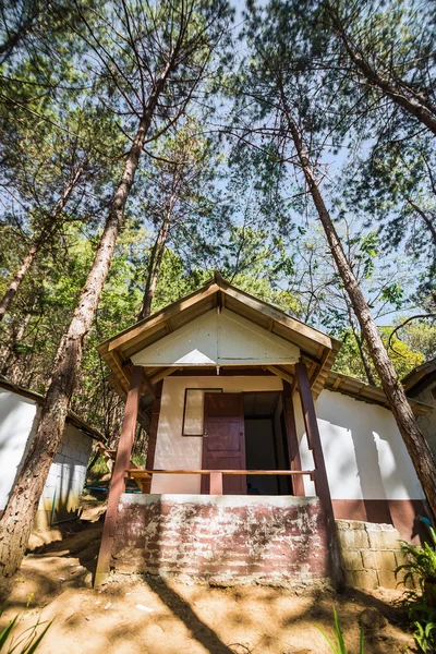 Lodging house at Pang Ung — Stock Photo, Image