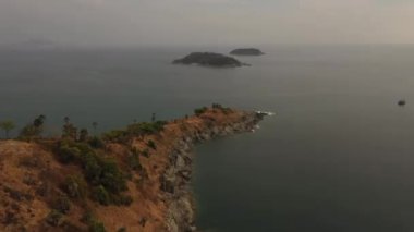 Promthep Burnu, Aquamarine kristali Andaman Denizi üzerinde uçan kuadkopter