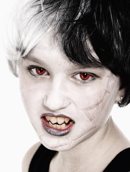 Menina em Perna posando como Vampiro — Fotografia de Stock