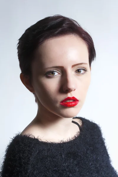 Young Woman with Brown Hair — Stock Photo, Image