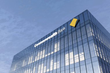 Sydney, Avustralya. 19 Şubat 2021. Sadece Editoryal Kullanım, 3D CGI. Commonwealth Bankası Cam Binası 'nın tepesindeki İmza Logosu. Yüksek binadaki İşyeri Finans Hizmetleri Şirketi.