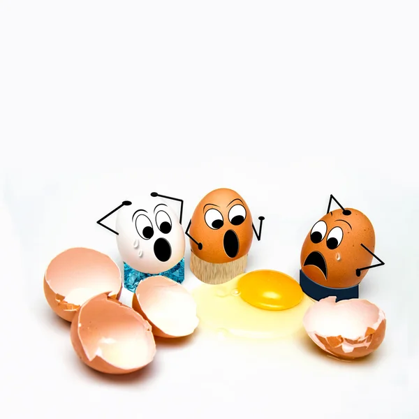 Κοχύλια ραγισμένο αυγό, τον κρόκο έννοια — Φωτογραφία Αρχείου