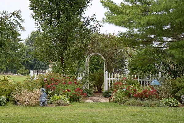 Autunno vista del giardino — Foto Stock