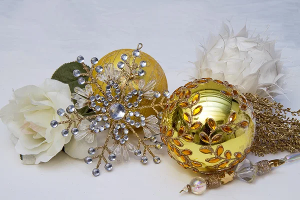 Gold Christmas Ornaments Isolated — Stock Photo, Image