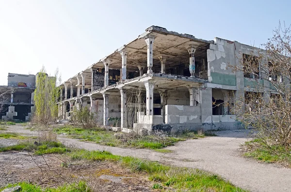 The columns in the room ruined slaughterhouse — Stock Photo, Image