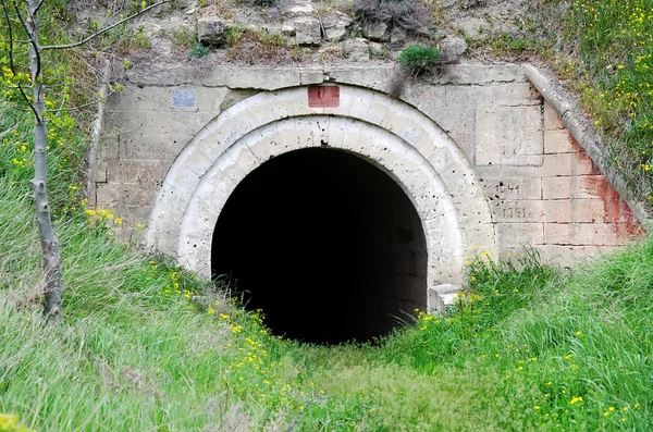 Tunneln i fästningen Kertj — Stockfoto