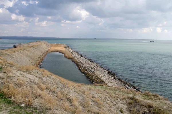 Берег Керченского пролива — стоковое фото