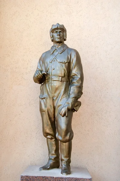 Statue of tankman in Kerch — Stock Photo, Image