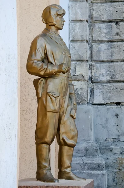 Statue of tankman in Kerch — Stock Photo, Image