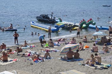 Su muz üzerinde sürme