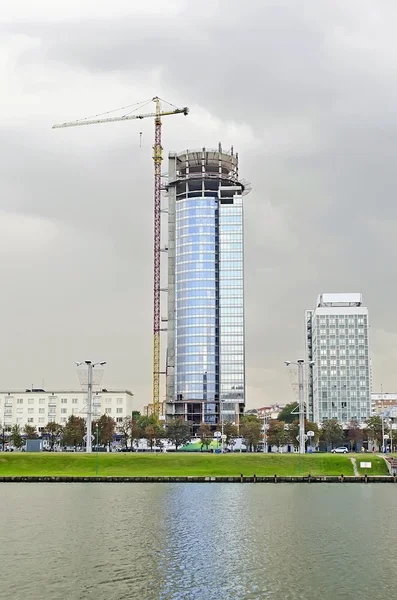 Nuevo edificio en Minsk — Foto de Stock