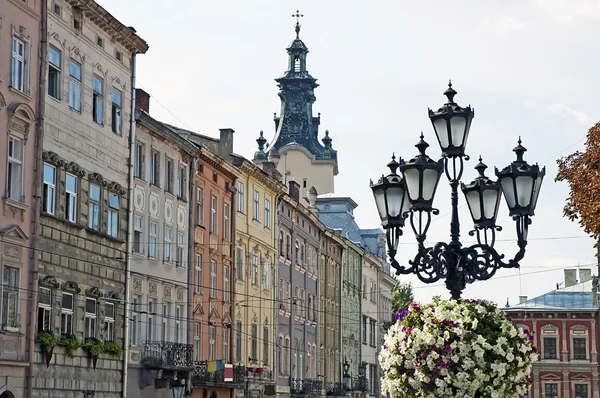 Gamla byggnader i lviv — Stockfoto