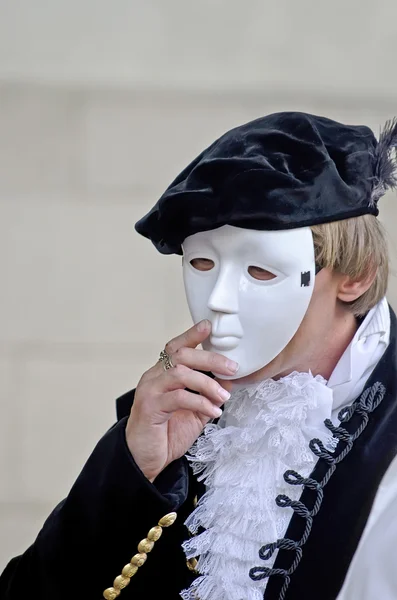 Man wearing mask — Stock Photo, Image