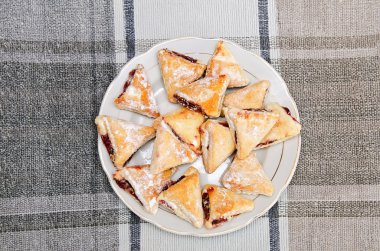 Lezzetli üçgen kurabiye