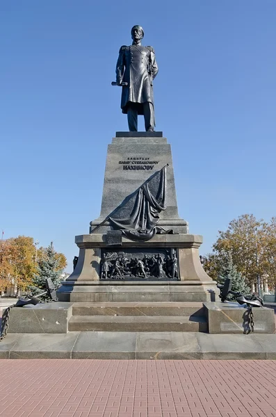 Памятник адмиралу Нахимову — стоковое фото