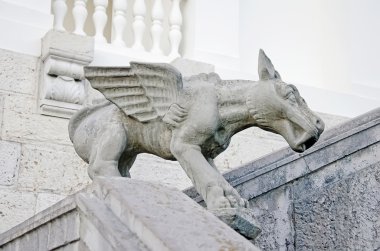 Heykel chimeras Livadia sarayında
