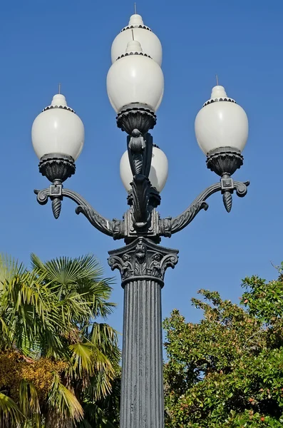Stare lampy uliczne w Jałcie — Zdjęcie stockowe