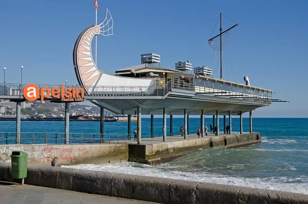 Restaurante à beira-mar de Yalta — Fotografia de Stock