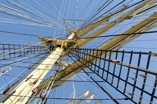 Masts close-up on a sailboat — Stock Photo, Image