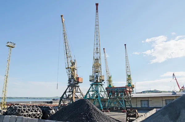 Transshipment port crane — Stock Photo, Image