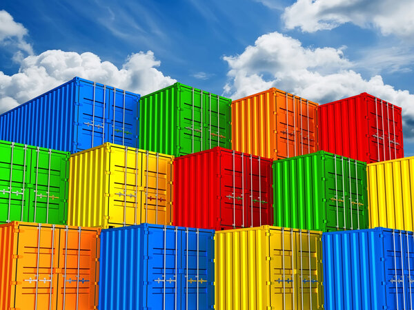 Разноцветные контейнеры для перевозки грузов
