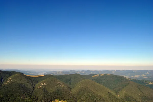 Panorama de cárpatos ucranianos — Fotografia de Stock