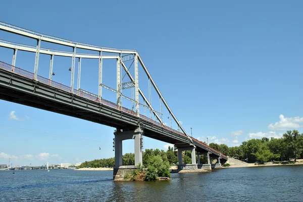 Puente peatonal en Kiev —  Fotos de Stock