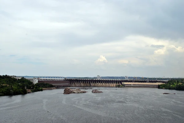 Enerji santrali üzerinde nehir Dnieper, Dnieper hidroelektrik santral — Stok fotoğraf